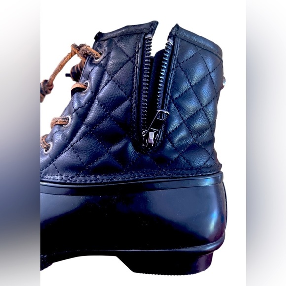 Black duck 🦆Tillis Quilted women’s Boots - Picture 3 of 8